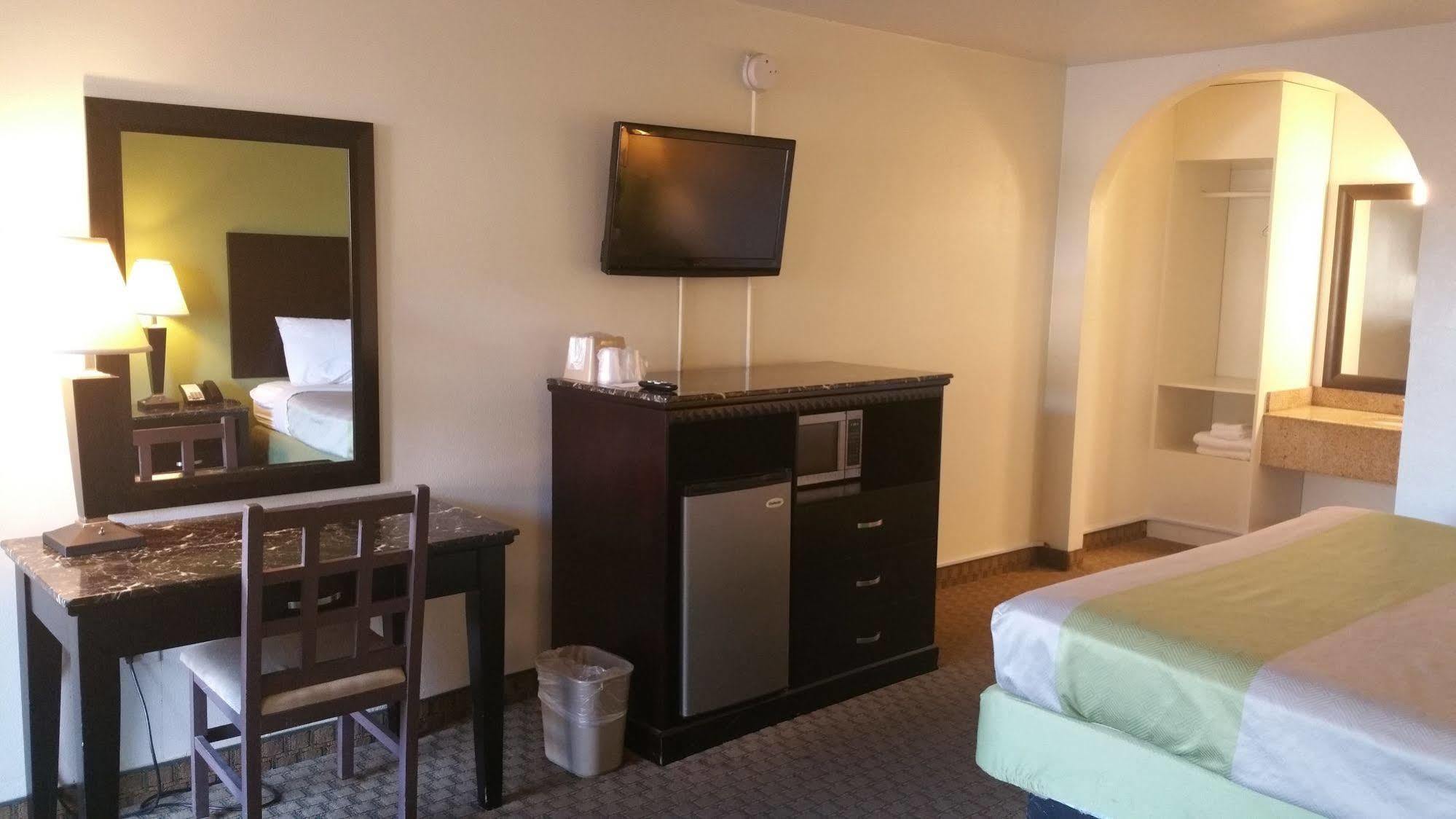 Oyo Hotel Lafayette La I-10 & University ภายนอก รูปภาพ