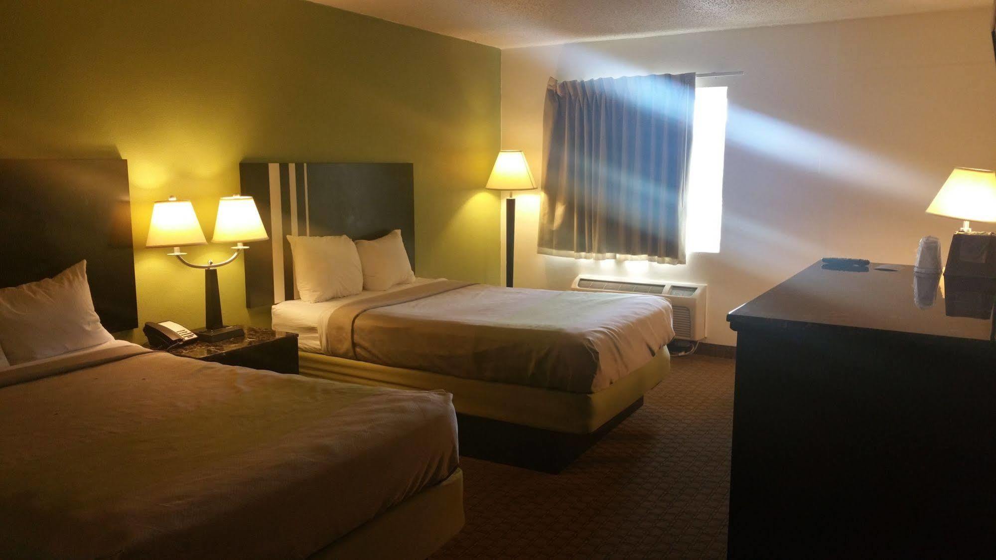 Oyo Hotel Lafayette La I-10 & University ภายนอก รูปภาพ