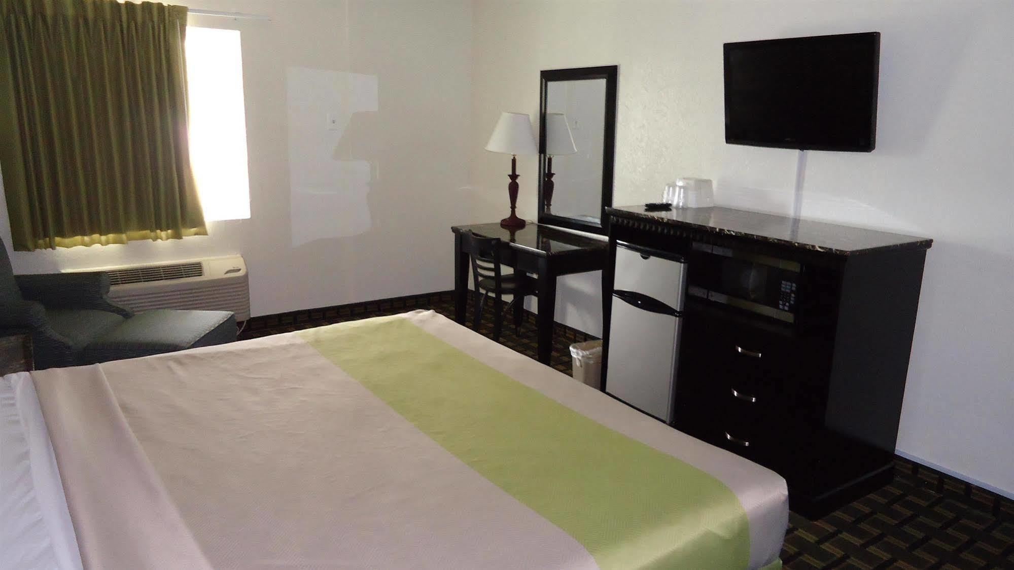 Oyo Hotel Lafayette La I-10 & University ภายนอก รูปภาพ