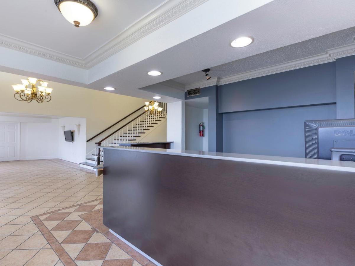 Oyo Hotel Lafayette La I-10 & University ภายนอก รูปภาพ
