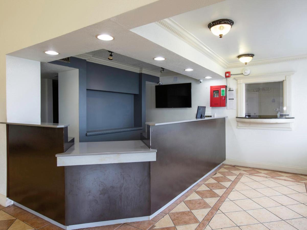 Oyo Hotel Lafayette La I-10 & University ภายนอก รูปภาพ